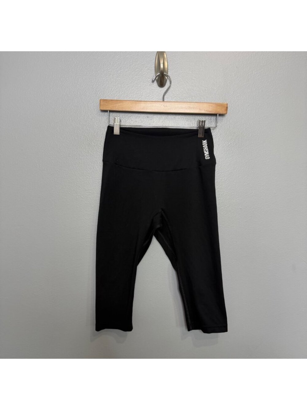 GYMSHARK black cropped leggings size S